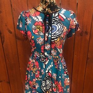 Express flower dress size 4 beautiful 😍